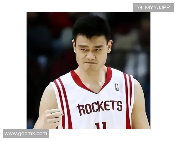 姚明挑战极限篮球技艺展现吊篮筐的震撼瞬间与背后故事