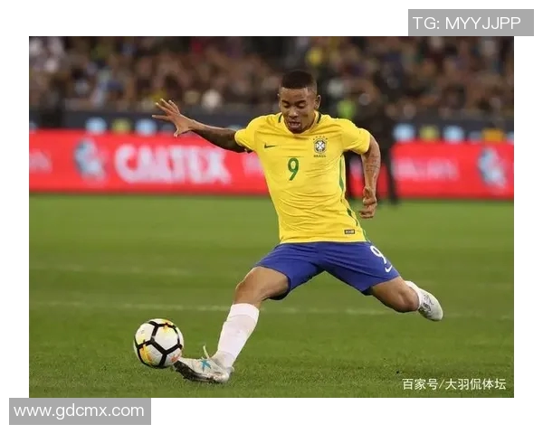 谁是足球场上的过人王明星球员揭秘与精彩瞬间回顾