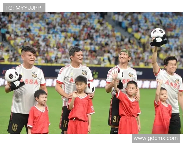 足球明星鲍金生的传奇人生与职业生涯回顾 足球明星鲍金生的传奇人生与职业生涯回顾