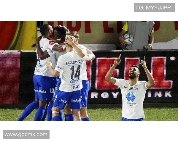 利勒斯与维京的激烈对决揭示了足球战术的魅力与团队精神的力量 利勒斯与维京的激烈对决揭示了足球战术的魅力与团队精神的力量