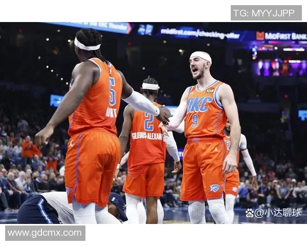 小牛队与雷霆队季后赛第四场激战回顾与精彩瞬间分析 小牛队与雷霆队季后赛第四场激战回顾与精彩瞬间分析