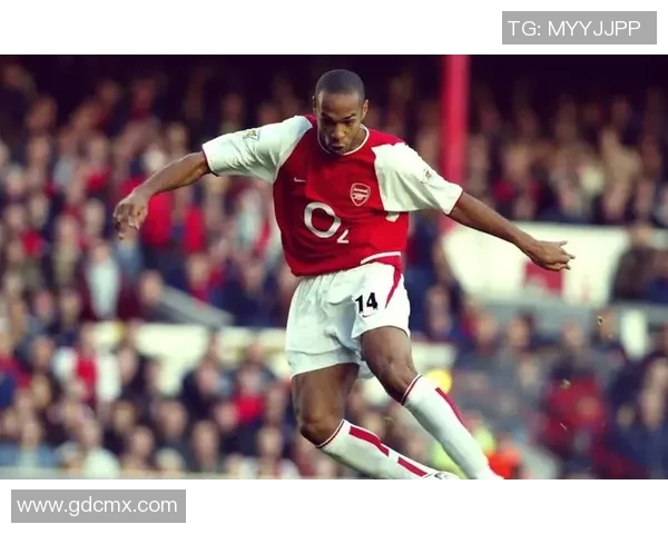 足球传奇亨利的父亲背景故事及其珍贵照片回顾