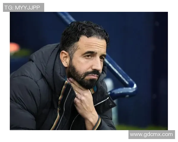 男生对足球明星的热爱背后隐藏的心理因素与社会影响分析 男生对足球明星的热爱背后隐藏的心理因素与社会影响分析