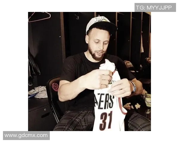 篮球照片明星背后的故事与瞬间展现运动魅力与青春活力的精彩瞬间